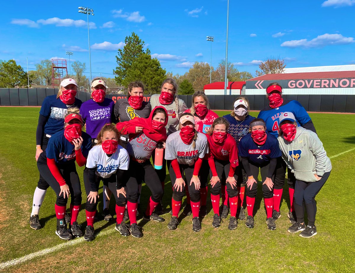 KassieD23's tweet photo. Happy Opening Day โพ๏ธ๐ปโค๏ธ #Team36 #GoCubGo @AustinPeaySB https://t.co/QRHgbDkIhi