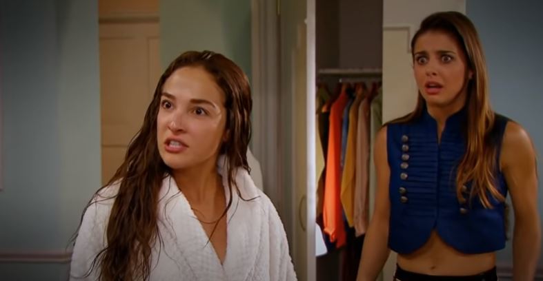 Di_mi_nombre_'s tweet photo. Rebeca, don't fall in love with your brother in law. #ColorPasion https://t.co/xPLLM6JAc7