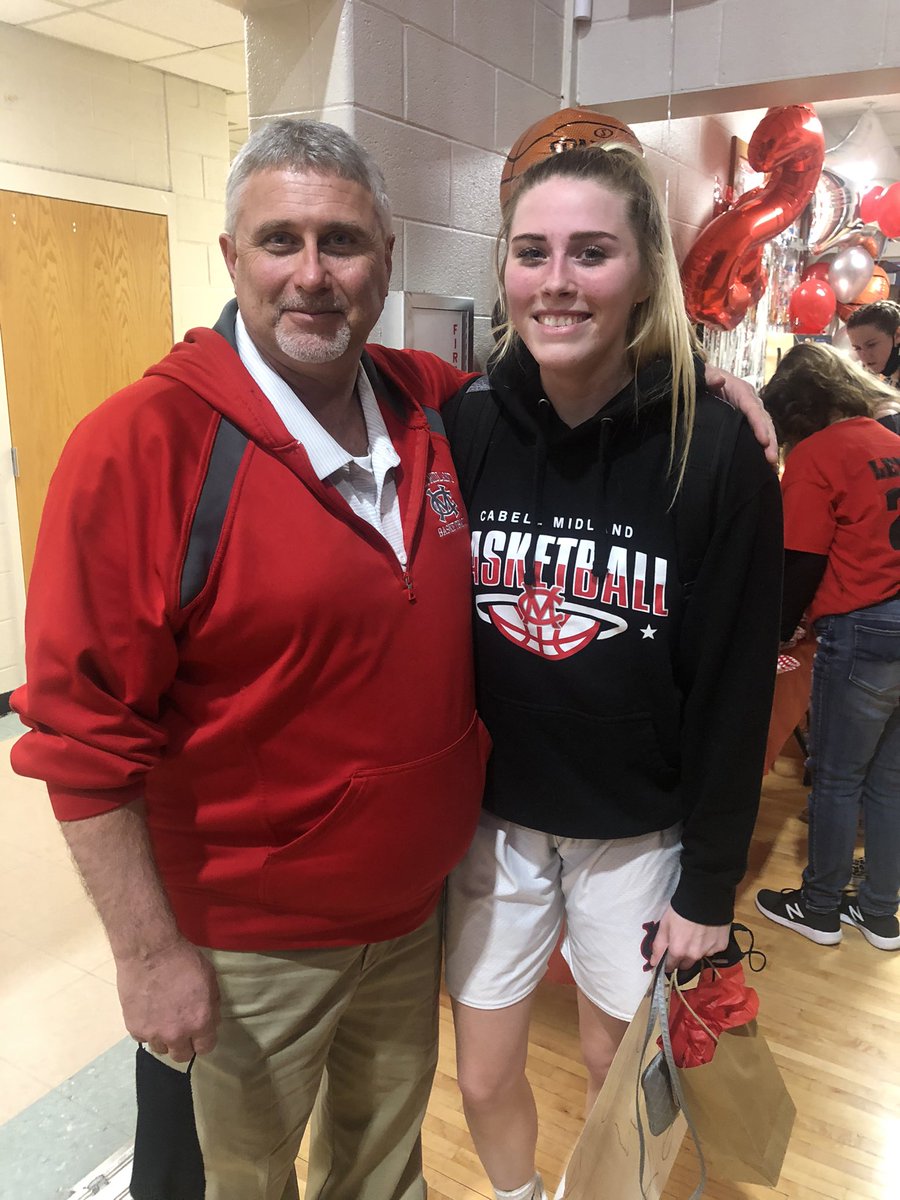 Karmen Bruton (KarmenBruton) Twitter