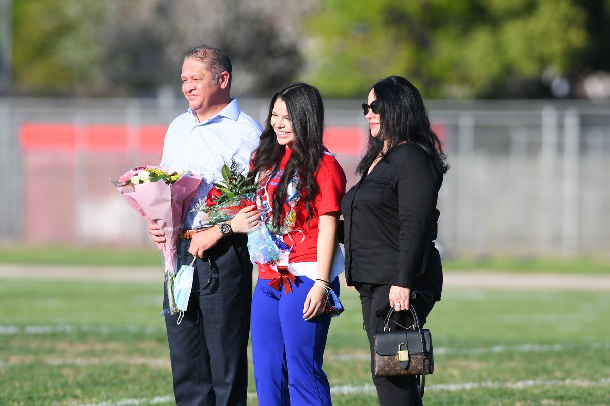 Senior Night at East Union vs Oakdale 

<a href="/BlackHatFootbal/">Richard T. Estrada</a> <a href="/WayneThallander/">Wayne Thallander</a> <a href="/modbeepreps/">Modesto Bee Sports</a> <a href="/coachnatesmith/">Nate Smith, CAA</a> <a href="/KasselMedia/">Ethan Kassel</a> <a href="/CJacksonWCP/">Chris Jackson</a> <a href="/MantecaSports/">MB Sports</a> <a href="/EUFB/">East Union Football</a> <a href="/OakdaleHSSports/">Oakdale HS Sports</a> @MitchMashMax <a href="/MaxPreps/">MaxPreps</a> <a href="/SacMaxPreps/">Sac-Joaquin MaxPreps</a>