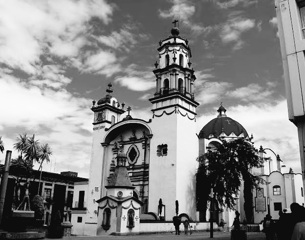 PedroDanielGM's tweet photo. A esta hora de Jueves Santo comenzaría la Visita de las 7 Casas, un recorrido tradicional de los fieles católicos por siete templos de nuestra ciudad como parte inicial del triduo pascual de la Semana Santa en Toluca https://t.co/XrxNmKP1vG