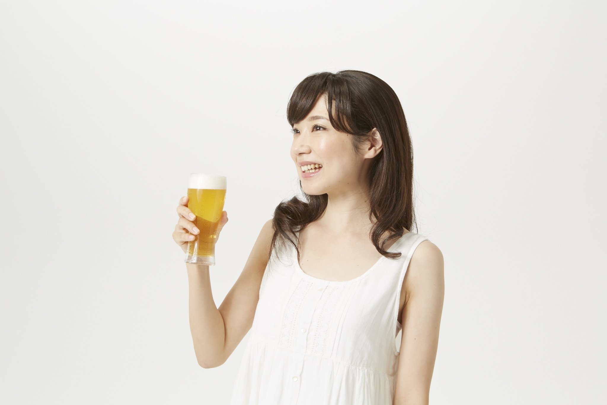 Mika Rika フリー素材アイドル おはよ 4月はじめの金曜日 お花見とか歓迎会の時期だね そういうのがあんまりできないご時世ですが ほどほどに楽しみましょ ビール ビールのフリー素材 フリー素材 無料 著作権放棄 肖像権放棄 写真は自由
