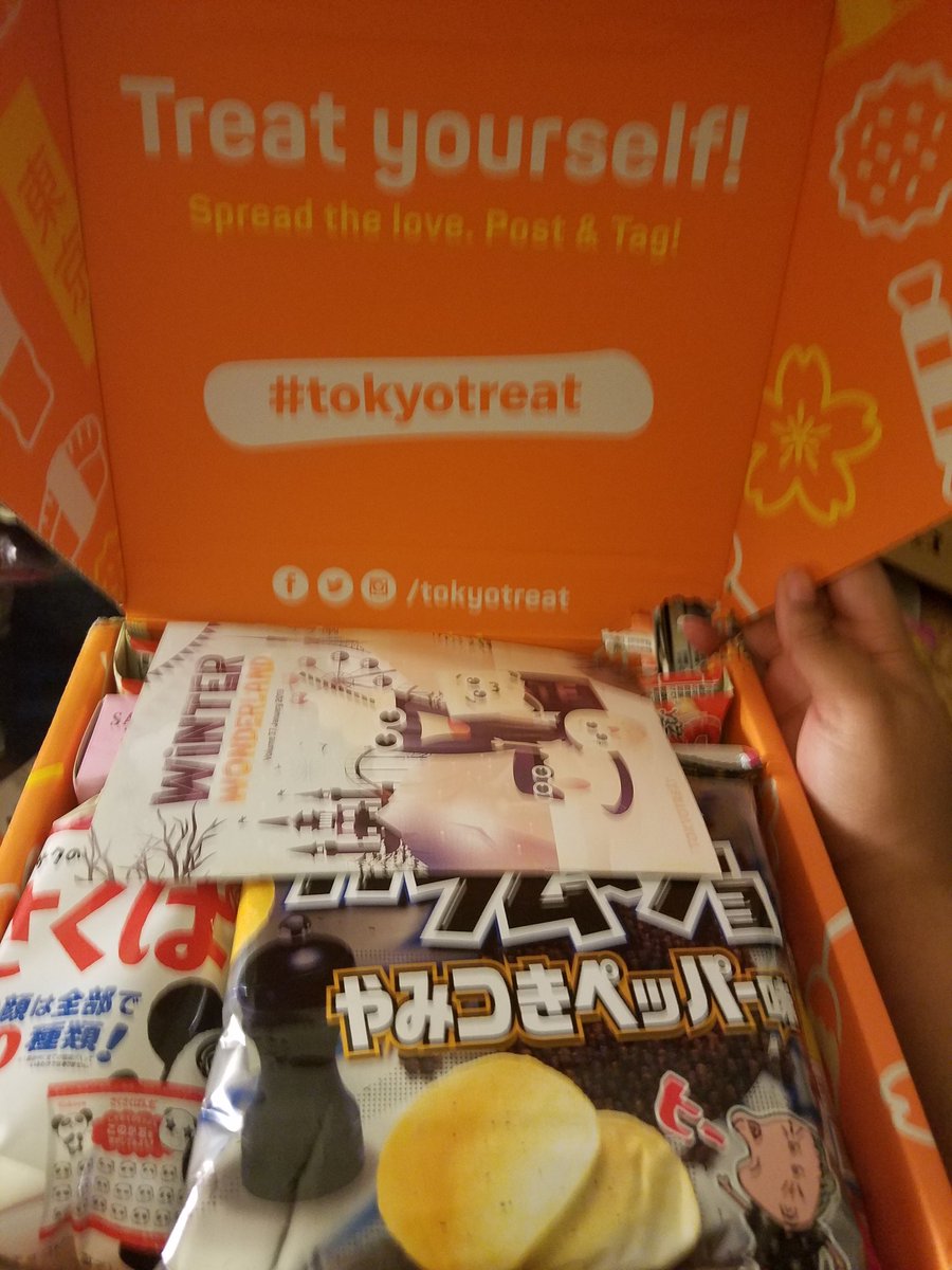 YaGirlIceKitty's tweet photo. These Japanese goodies didn't last long 😆 can't wait until my next box gets here @TokyoTreat #Tokyotreat #tokyo  #japan #Japanese #kawaii #snacks #snacktime #otaku #candy #japanesecandy #Streamer #weeb #Girlgamer #Gamergirl #unboxing #tasteofjapan #nerdlife https://t.co/DZ6w2FOiN7