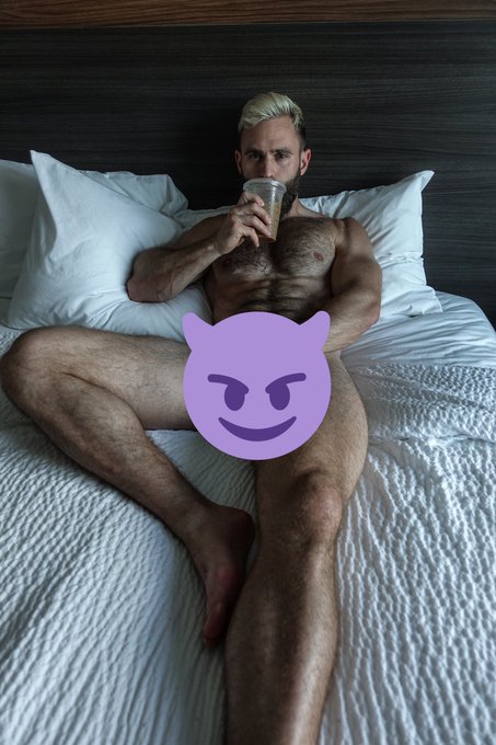 Made it to Miami - cum 💦 to my https://t.co/eZ0ObNJUgM and enjoy this coffee all naked with me - #coffee<a href="/tag/shredded"class="tags"><span>#shredded</span></a><a href="/tag/abs"class="tags"><span>#abs</span></a><a href="/tag/body"class="tags"><span>#body</span></a><a href="/tag/coffee"class="tags"><span>#coffee</span></a><a href="/tag/adultwork"class="tags"><span>#adultwork</span></a><a href="/tag/hairy"class="tags"><span>#hairy</span></a>