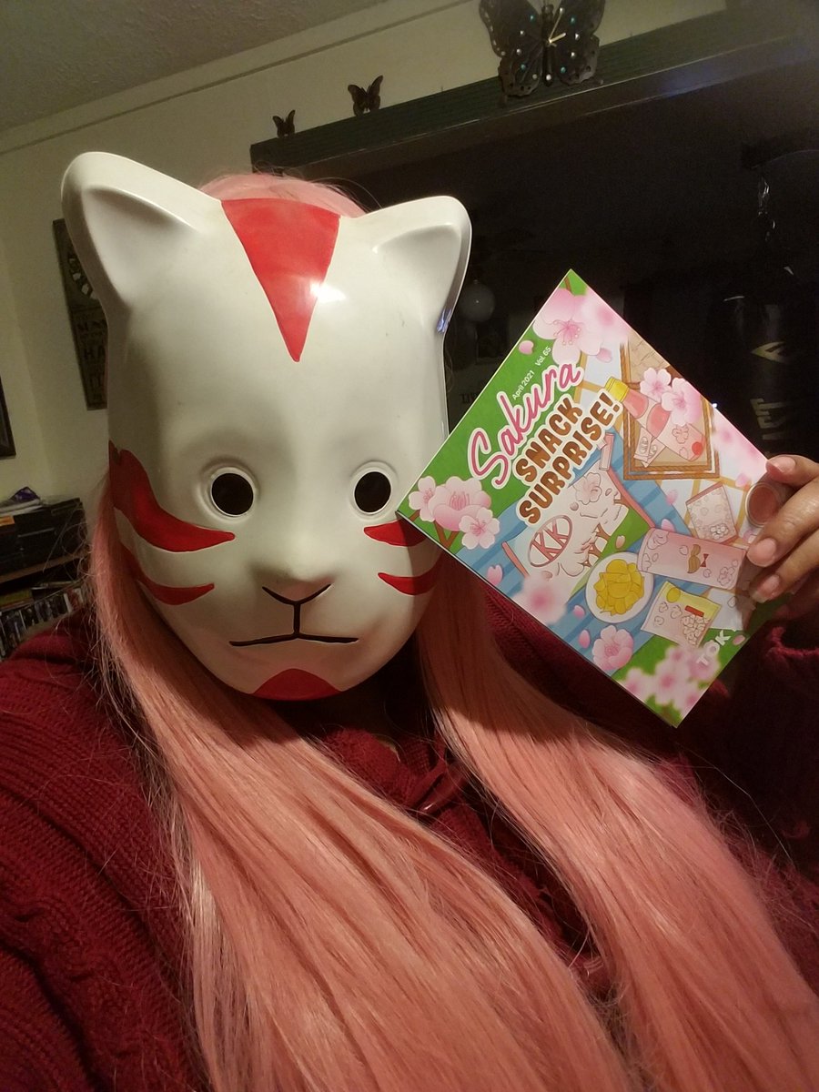 YaGirlIceKitty's tweet photo. My sakura @TokyoTreat came and I thought I'd celebrate the occasion by showing my Sakura anbu cosplay wip #Tokyotreat #japan #Japanese #sakura #snacks #snacktime #otaku #candy #japanesecandy #Streamer #naruto #Girlgamer #Gamergirl #unboxing #tasteofjapan #nerdlife #cosplay #weeb https://t.co/iBlyVYvzwZ