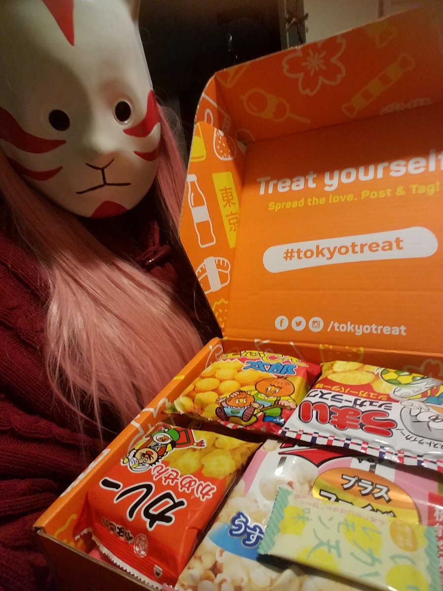 YaGirlIceKitty's tweet photo. My sakura @TokyoTreat came and I thought I'd celebrate the occasion by showing my Sakura anbu cosplay wip #Tokyotreat #japan #Japanese #sakura #snacks #snacktime #otaku #candy #japanesecandy #Streamer #naruto #Girlgamer #Gamergirl #unboxing #tasteofjapan #nerdlife #cosplay #weeb https://t.co/iBlyVYvzwZ