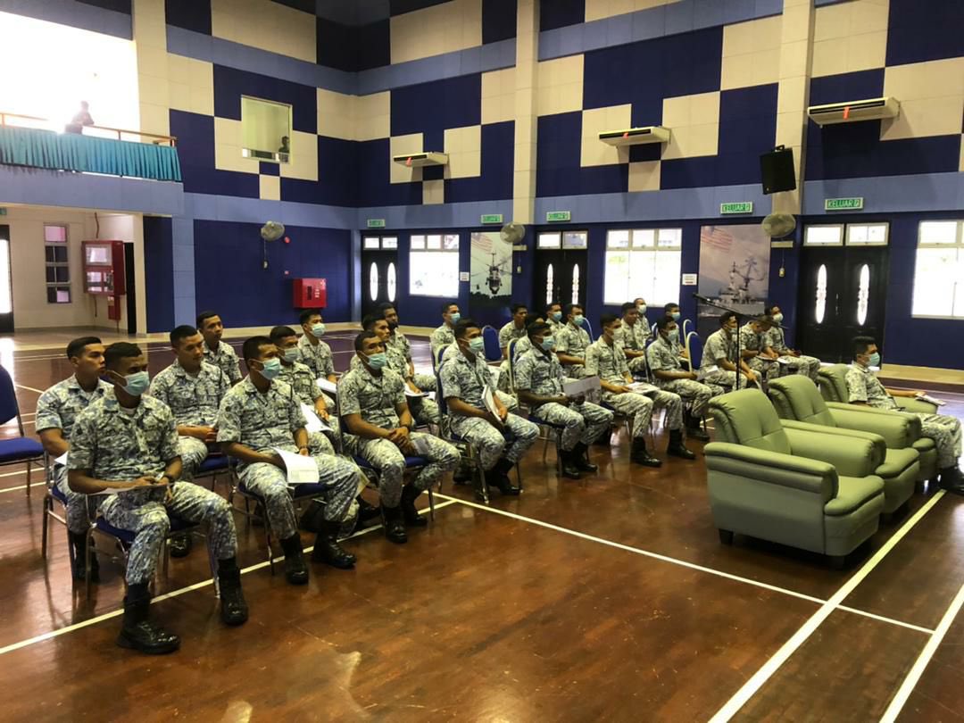 DolphinRmn's tweet photo. 01 Apr 21

Pelaksanaan Roadshow dan Ceramah Kerjaya Sub Kepakaran Kapal Selam sebagai platform perkongsian Life As A Submariner disamping mencari bakal Calon Peserta Kursus Kepakaran Kapal Selam Tahap 1 Pengambilan Ke-12 oleh PM PLKS di Mawilla 3. https://t.co/UM4RIohZVB