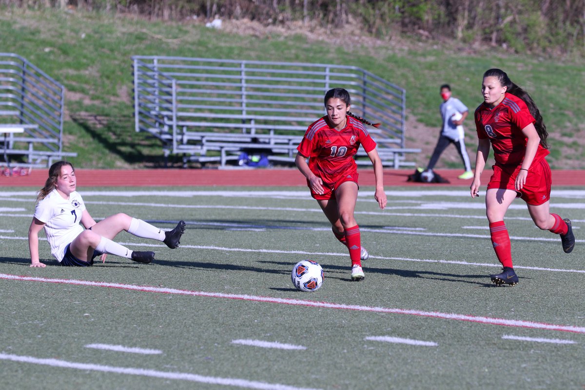 vanhornfalcons's tweet photo. The Lady Falcons defeated the Bears 3-1, to move to 4-0 on the season. This game could be a preview for the district championship 🏆...
🔴⚙️⚽️⚙️🔴
@VanHornWSoccer @Vanhorn_falcons @ZinkeEJC https://t.co/3sUnIajhdq