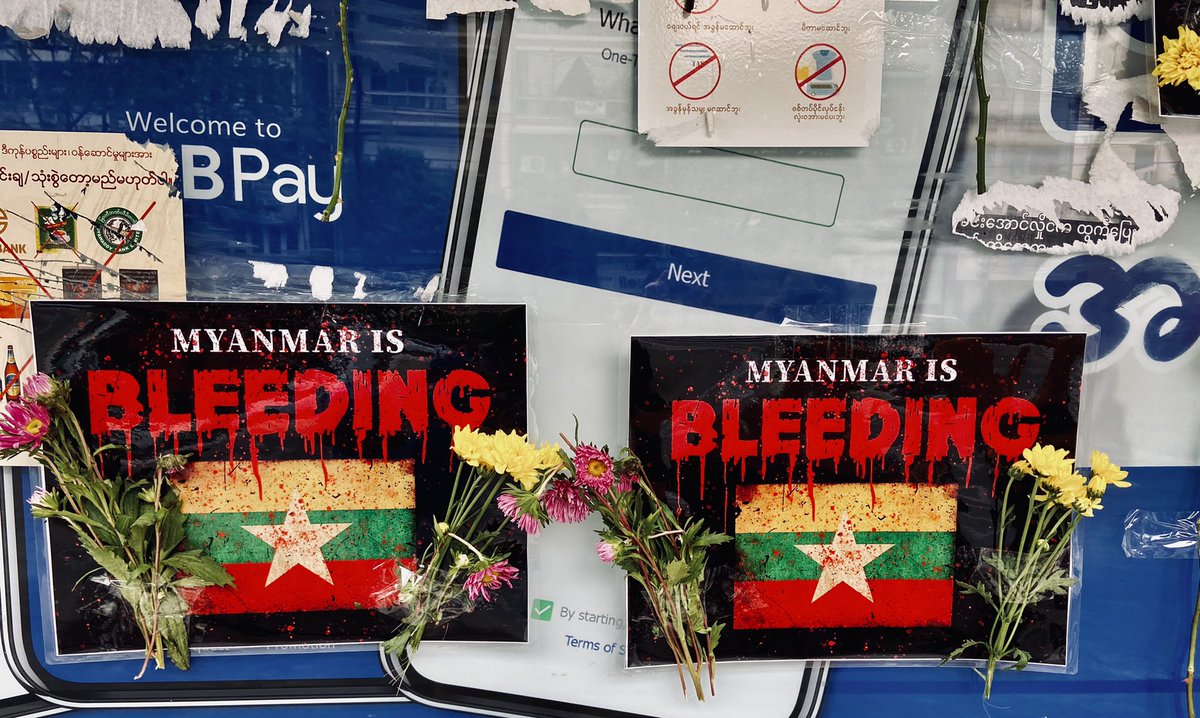 wyinehmoo's tweet photo. #FlowerStrikeMyanmar #WhatsHappeninglnMyanmar https://t.co/G6iufQnyKy