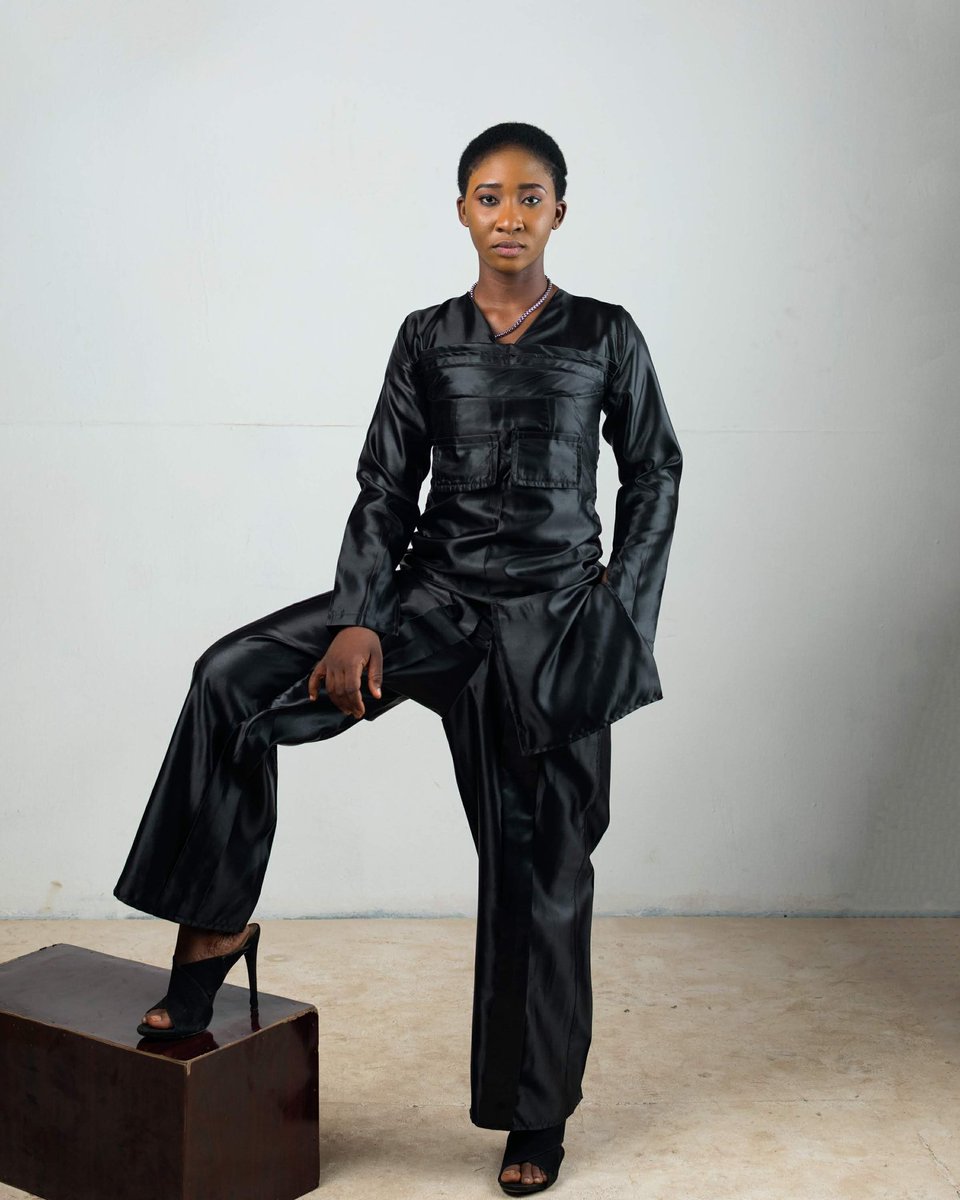 STYLRAPY's tweet photo. V U L N E R A B L E
Look 10
The Corsuit Set
To order, visit the website link in the bio
Or please kindly WHATSAPP +2348026367383
#stylrapy
#style
#therapy
#ethicalfashion
#sustainablefashion
#lagosfashionweek
#blackownedbusiness
#blackowned https://t.co/59tX7ZSuOw