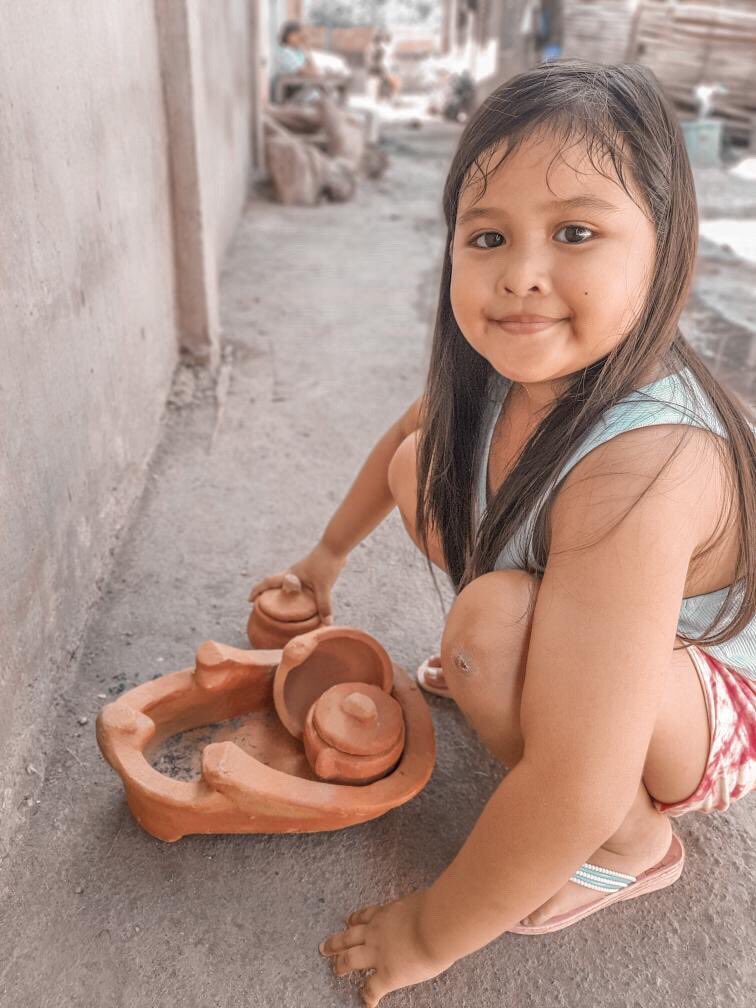 cj_gisolat's tweet photo. Ang cute, pati yung laruan nyang "Mini Kalan" HAHAHA https://t.co/RDbpnbfAby