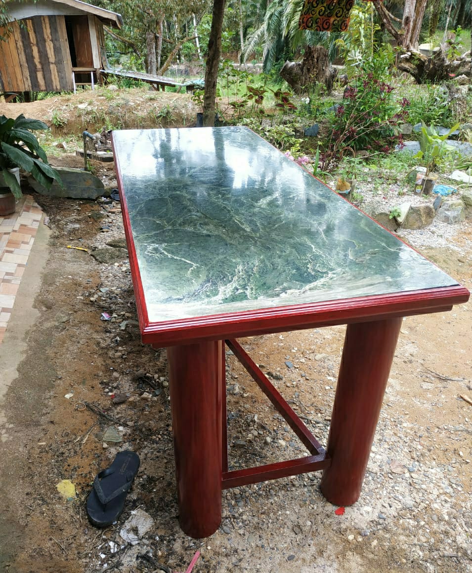 JohnMcback's tweet photo. For sell

Nefrite Jade Table from Aceh
Table Length165,5 cm
Table Width 60,5 cm
Table thickness 8 cm
Table leg height 75 cm

Di jual
Meja Giok Nefrite dari Aceh
Panjang 165,5 cm
Lebar 60,5 cm
Tebal 8 cm
Tinggi meja 75 cm

Interest/Minat
Whatsup
+62 812 6582 7582 https://t.co/JBlhB2qFBI