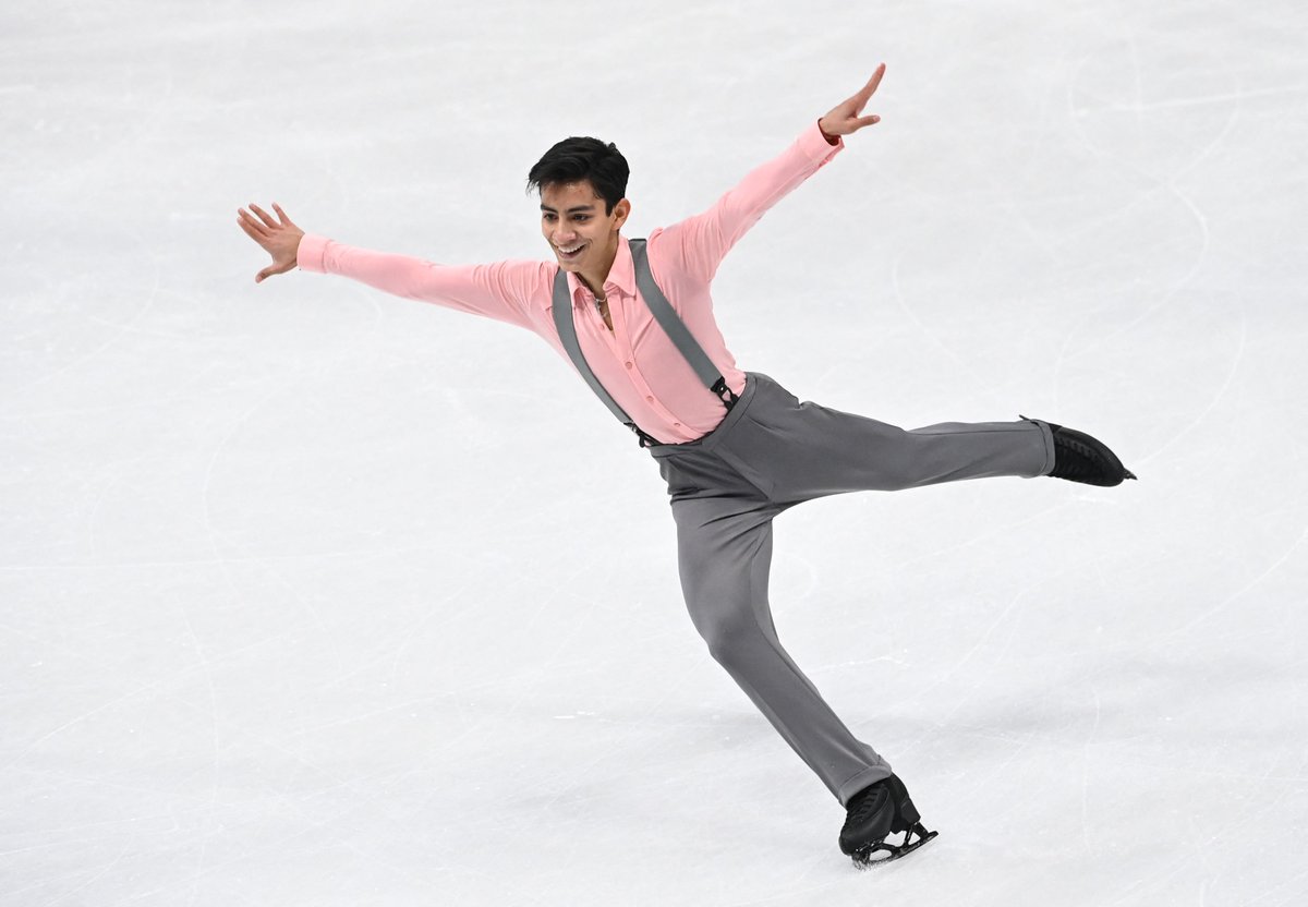El_Universal_Mx's tweet photo. #OrgulloMexicano ⛸️🇲🇽 El mexicano Donovan Carrillo clasifica a los Juegos Olímpicos de Invierno https://t.co/o79ShlI9s0 https://t.co/xq8mEC5wOg
