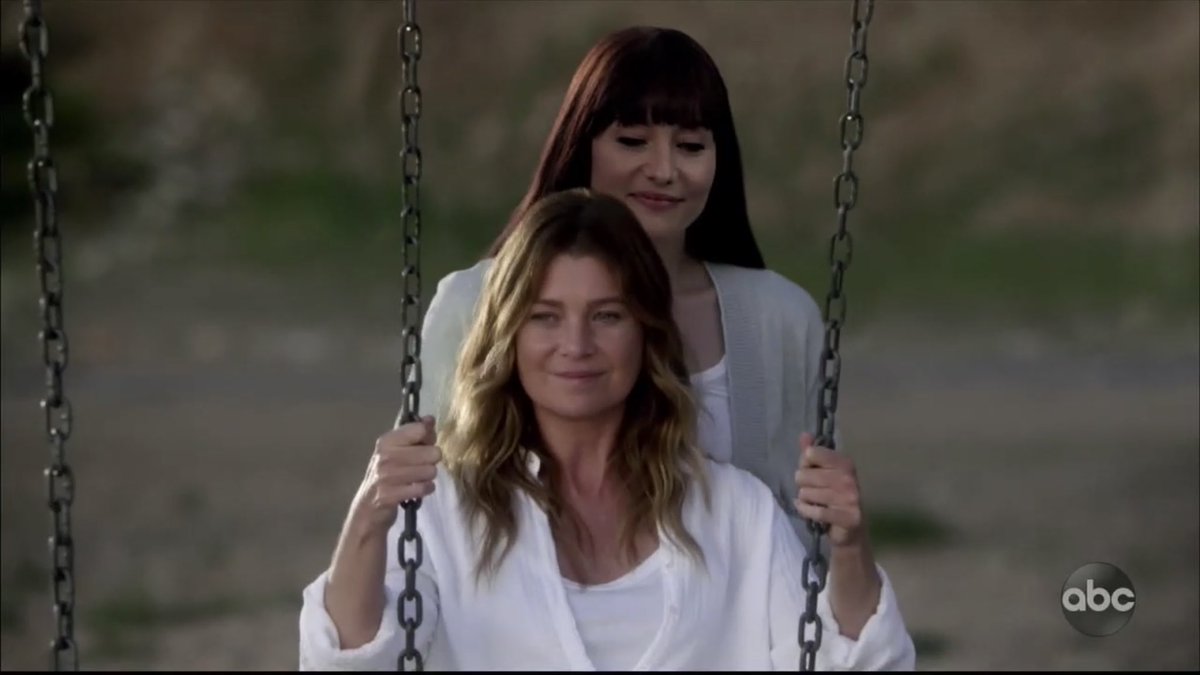 Mahbeck's tweet photo. Big Grey &amp; little Grey playing....
#GreysAnatomy #LexieIsBack https://t.co/WGT0CoyM6U