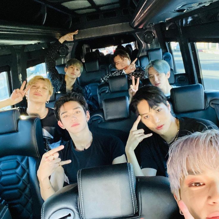 superloona tweet picture