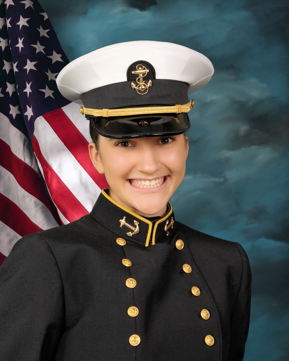 JillCastilla's tweet photo. This young lady is thriving! #proudmom #GoNavy! https://t.co/phFkcrm7oe