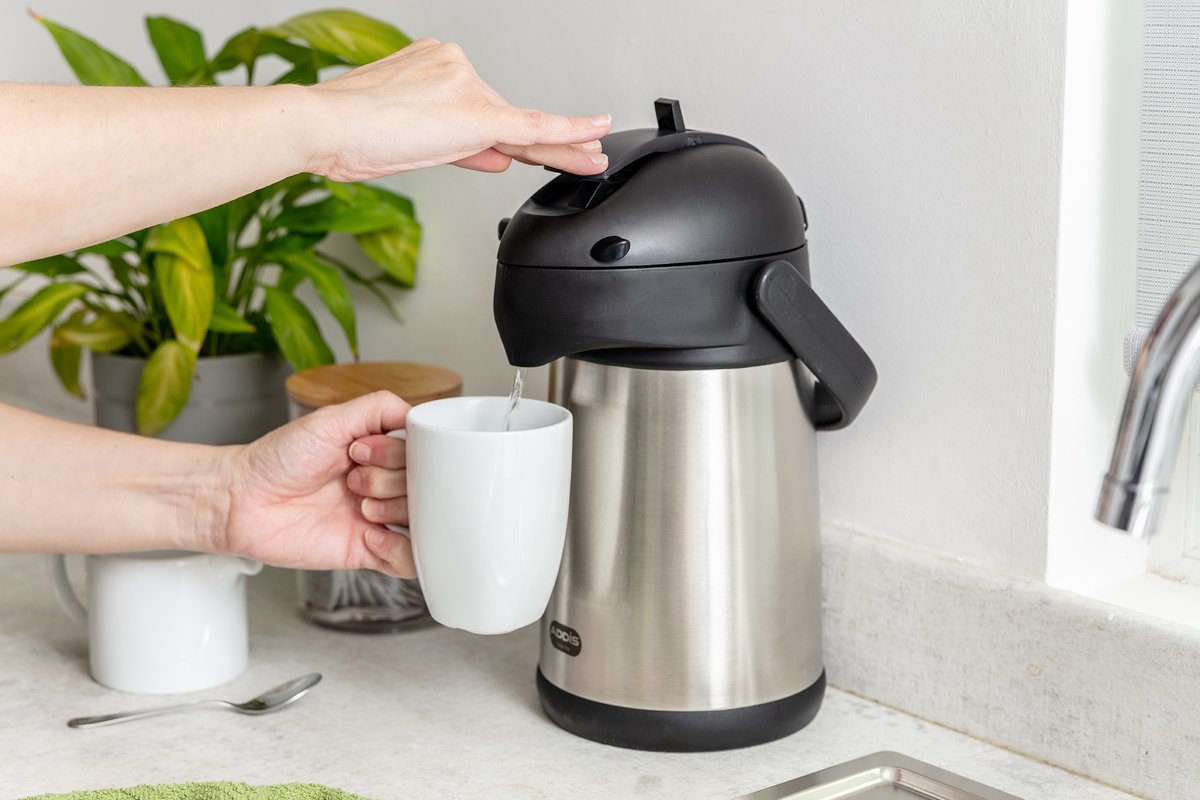 AddisHome's tweet image. And relax.  It is Friday.  Featuring our conference pots available in a 2L and 3L capacity. The ideal solution for #WFH once the kettle is boiled decant into the jug and this will keep your water hot for up to 8 hours.  Available from Amazon  
#askaddis