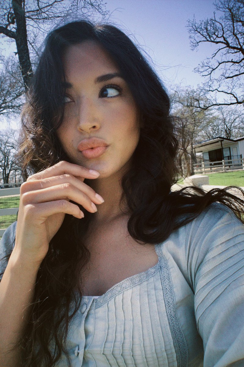 Shot a Blue Bell ice cream commercial on an exotic ranch in Texas. Imma wholesome gal now 🍦