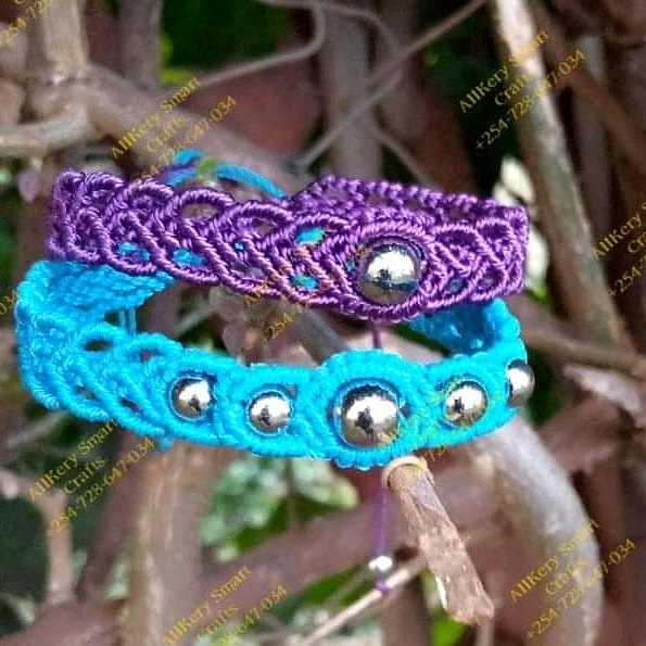 KerrycalC's tweet photo. What's #HonJBMuturiEffect if our government is taxing donors for shipping in ARVs? This country is a Scam but my hustle is real. 
1: Keychain/Handbag holder- Ksh 200
2.Beaded thread bracelets/earings- Ksh. 250

Let's #WearAMask and also #EndFemicideKE. Joho and Oparanya https://t.co/4R9efSReUR
