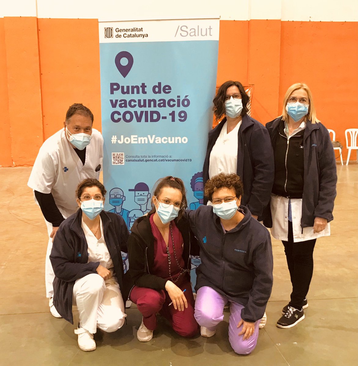 InfLleidaCOILL's tweet photo. Membres de l’equip de vacunació de l’ABS Pla d’Urgell. Gràcies i cuideu-vos!
💪🏻❤️ #INFERMERESdeLLEIDA
#ForçaInfermera #PerLleida #Joemvacuno #vacunaciócovidcatalunya https://t.co/tj5I8AsOw9