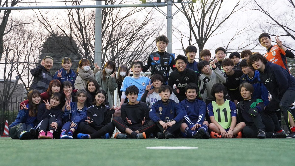 azul_komazawa's tweet photo. こんにちは！大学公認フットサルサークル⚽️FC.AZULです！

#FCAZUL には約160名が所属しています！
男女学年問わず皆仲良し！入会すれば友達沢山出来るかも？🤝

男女、経験問わず、誰でも楽しむ事ができるサークルです🥳
大学生活、精一杯楽しみましょう😎
興味がある方はフォローお願いします！ https://t.co/VwK6r3QSkt