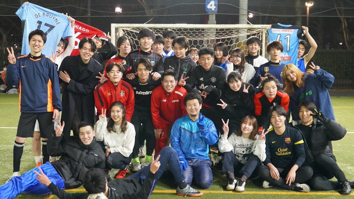azul_komazawa's tweet photo. こんにちは！大学公認フットサルサークル⚽️FC.AZULです！

#FCAZUL には約160名が所属しています！
男女学年問わず皆仲良し！入会すれば友達沢山出来るかも？🤝

男女、経験問わず、誰でも楽しむ事ができるサークルです🥳
大学生活、精一杯楽しみましょう😎
興味がある方はフォローお願いします！ https://t.co/VwK6r3QSkt