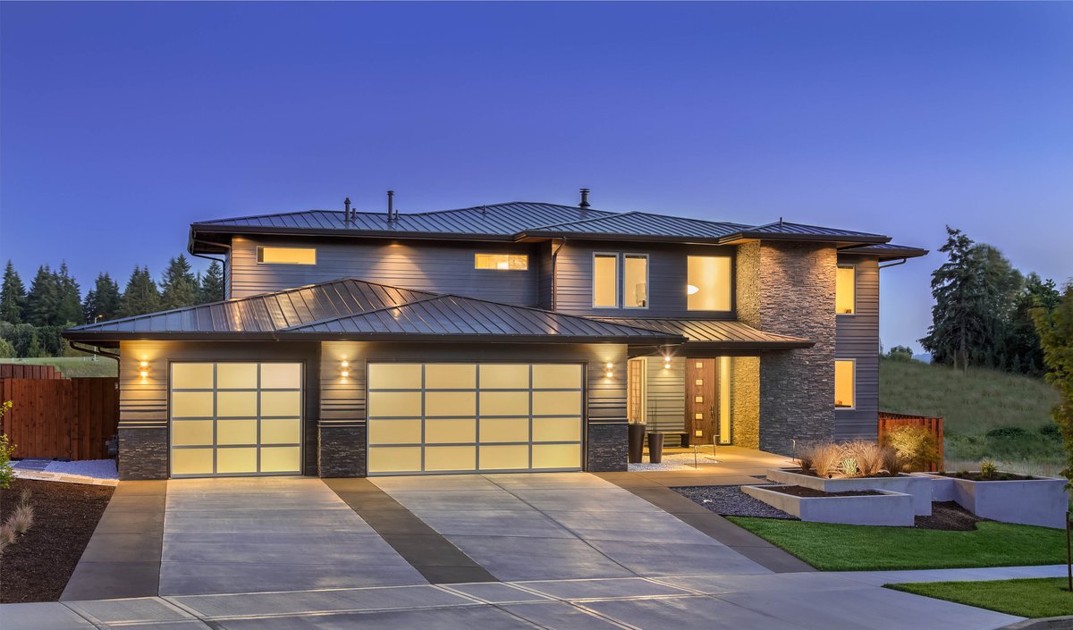 BuzzCovington's tweet photo. Do you want to add an extra wow-factor to your property listing? 

Twilight shots can make any property look jaw-dropping  and  blow the competition out of the water. 

Click here : https://t.co/VIQZNS26Et

Email us at : Buzz.Covington@gmail.com https://t.co/sNHP38VEGo