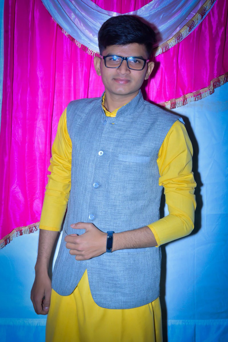 dhavalrojasara7's tweet photo. 𝓓𝓱𝓪𝓿𝓪𝓵 𝓻𝓸𝓳𝓪𝓼𝓪𝓻𝓪
Instagram 👉 dhaval_rojasara
Twitter       👉 dhavalrojasara7
#dhavalrojasara#rajkot#jasdan#vinchhiyacity#botad#vinchhiya#007#dhaval007#dhaval#photoshop
#editing#photoshoot https://t.co/fWVGXh5QMJ
