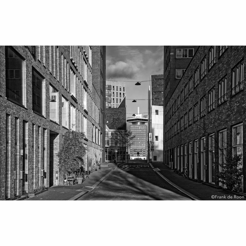 deroonfrank's tweet photo. Winthontstraat Amsterdam #monochromephotography #bnw #blackandwhitephotography #blackandwhite #adamtower #shell #canon #westerdok #housing #ij #history https://t.co/oGhlTk9ay0 https://t.co/4bNVgMB6Wm