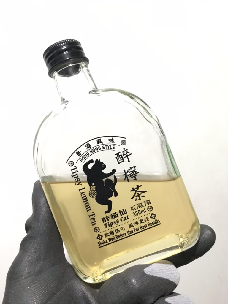 o0OfelixO0o's tweet photo. #醉檸茶 #香港製造
呢隻homeshake出既檸茶cocktail唔錯！
唔似罐裝果汁酒咁好強烈酒精味
同時又有茶既澀味 好易入口

之前成日見人貼 
而家 #阿布泰 全線15間分店都有了👍

#黃色經濟圈 
#MadeInHongKong #AnywhereButChina #abc_challenge https://t.co/gySxEtfnYa