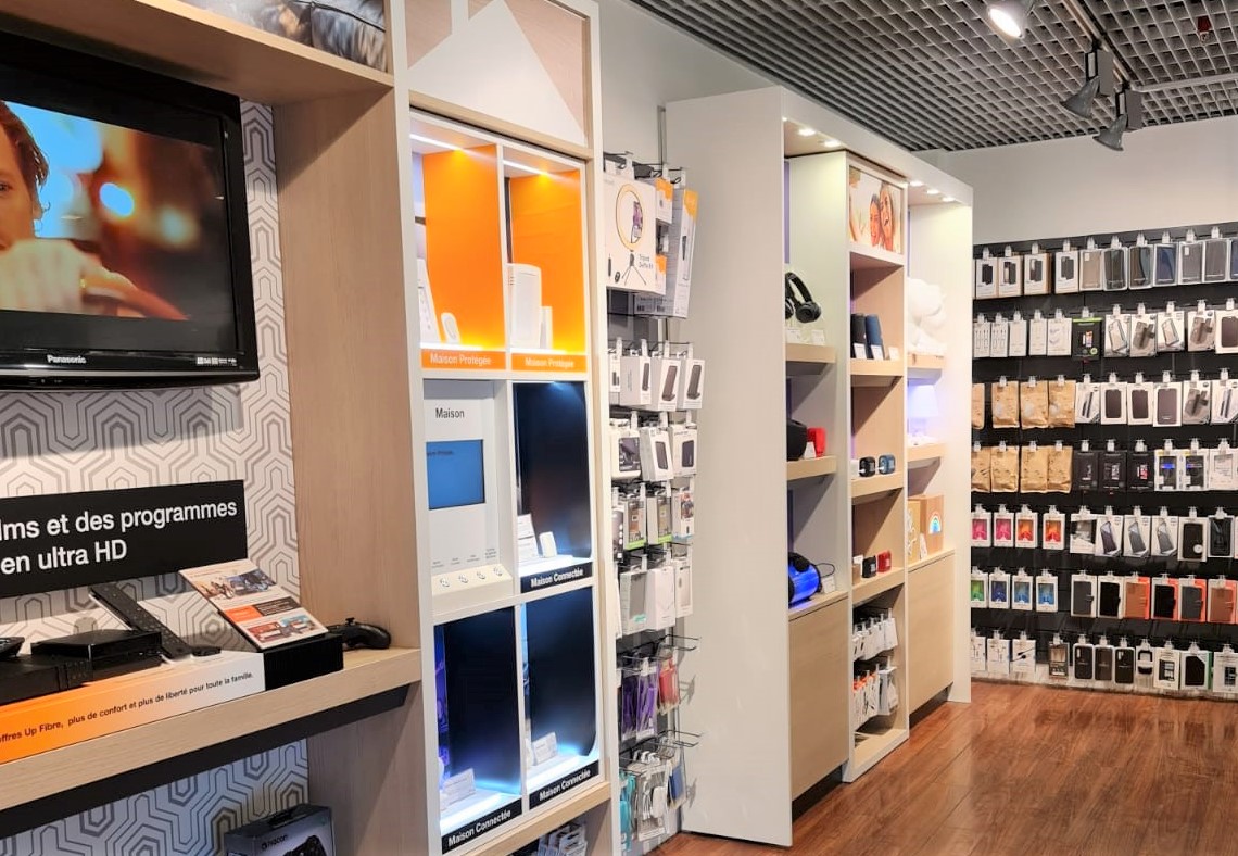 Orange Store tweet media