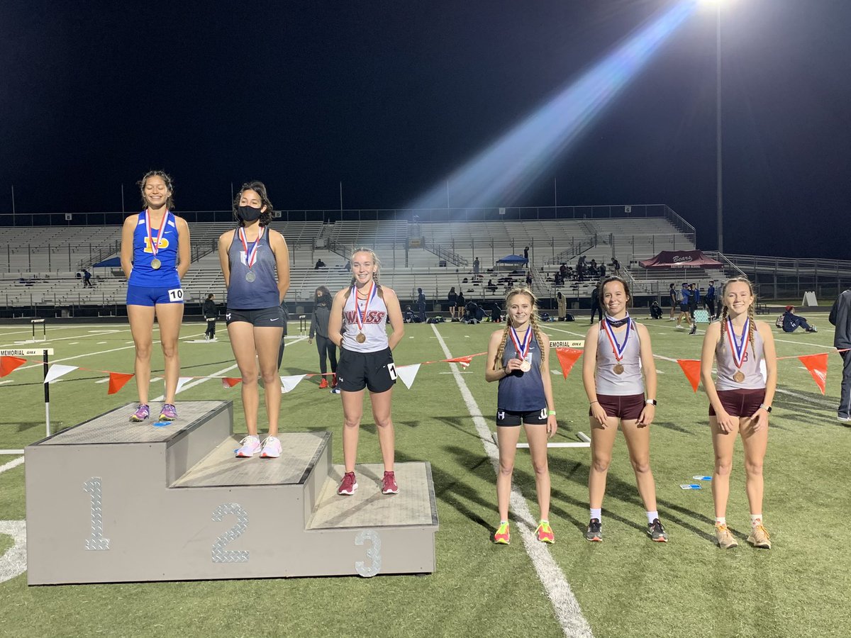 BastropXC's tweet image. Congratulations to Anayeli Galvan, Louise Hager, Caty Medici, Sophia Altamirano, Kristen Arias, and Carlos Torres on their PRs and great finishes at the 2021 18-5A district track meet this week!  Great job Bears!! #distancerunners #xc #track #multisportathletes