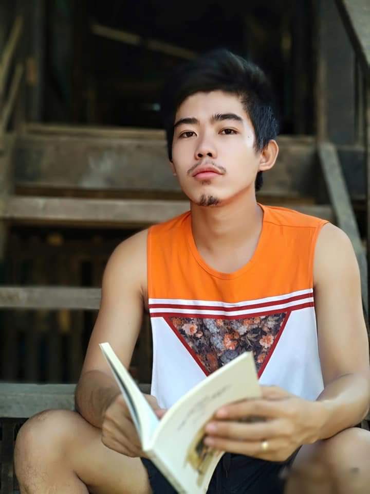 phyokooo17's tweet photo. ေက်ာင္းဆရာေလး မဂၤလာပါေက်ာင္းဆရာေလး အထန္ေလးဟ https://t.co/8qLyt8JmRs