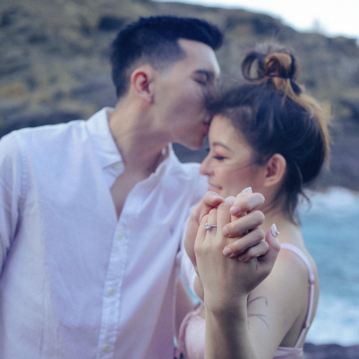 Uroborus143's tweet photo. main objective in Hawaii completed 💍✅ (not an april fools joke) https://t.co/j26vdwX4cX