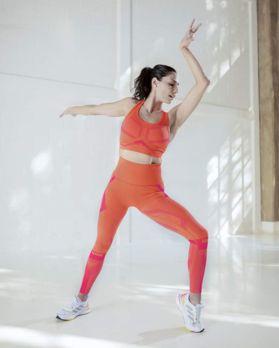 RunningLife_'s tweet photo. 🏃‍♀️😉👍 @adidasMX presenta Formotion Ropa deportiva innovadora que te mantiene en movimiento.

👉Entérate de toda la información pulsando aquí https://t.co/uVhl5hqC6G

#MiranosMover #adidas #adidasMexico #Formotion #adidasrunners #MesdelaMujer #Mujer #Runner #Running #RunningLife https://t.co/awCyNt5xxS