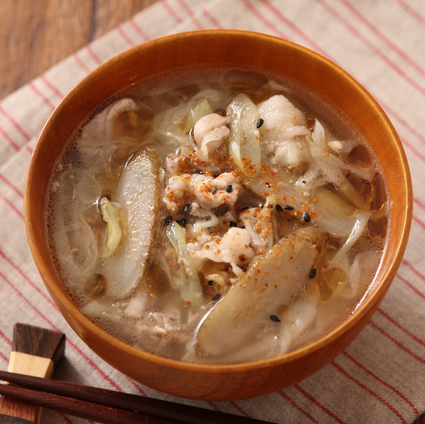 一人暮らしの自炊にはぜひ豚汁を タンパク質も野菜も取れてレンジで簡単 話題の画像プラス 一人暮らしの自炊にはぜひ豚汁を タンパク質も野菜も取れてレンジで簡単 話題の画像プラス