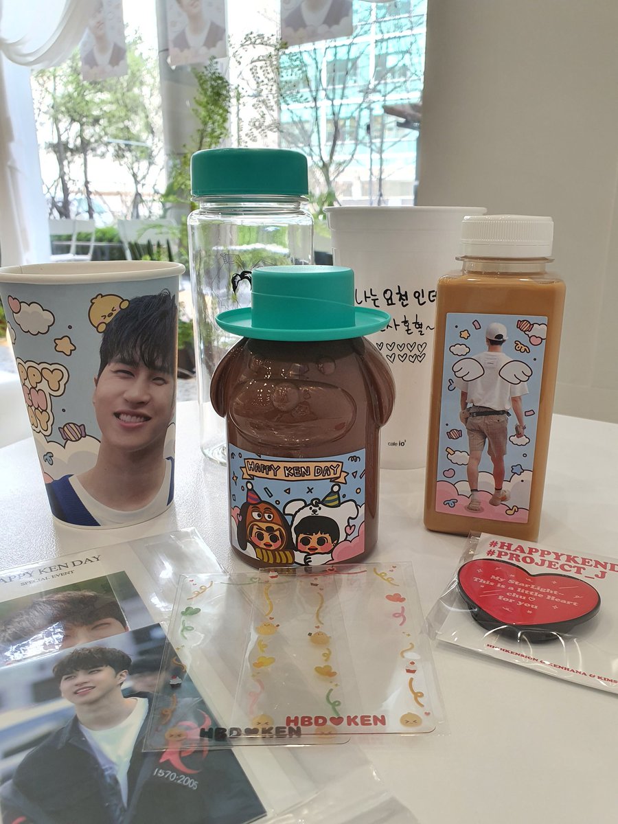v05240406's tweet photo. #쏘로맨틱한_재환데이 #HAPPYKENDAY #귀염댕댕댱이_재화니
마지막 선착 당첨❣
사랑스런 재화니로 가득한 예쁜 카페🤗 
귀엽고 사랑스런 우리 요천 재화니 미리 생일 축하해🥳 https://t.co/ETOY3PxKD6