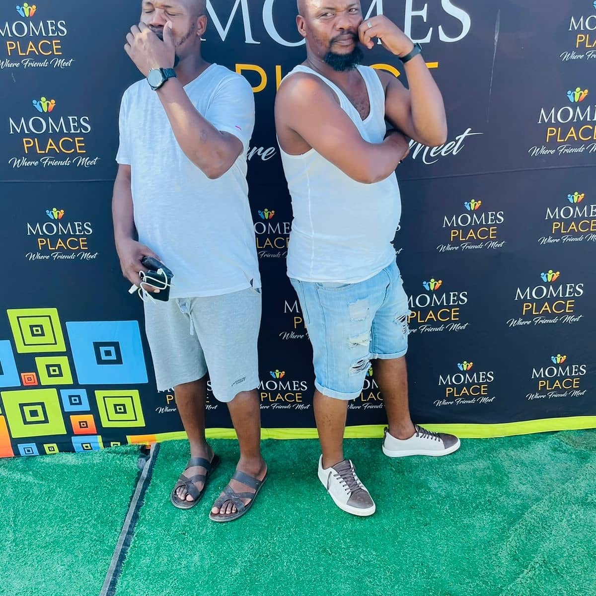 TimothyBaloyi1's tweet photo. Happy birthday the twins ttt siku akuve lerinene... Twins. Tim thom @thomasbaloyi02
@phaphamamlfm
@munghanalonene.
@Djbrianrikhotso @ConnyMikateko kombela ti present please

@lindivamac https://t.co/Ix1zqW0gSd