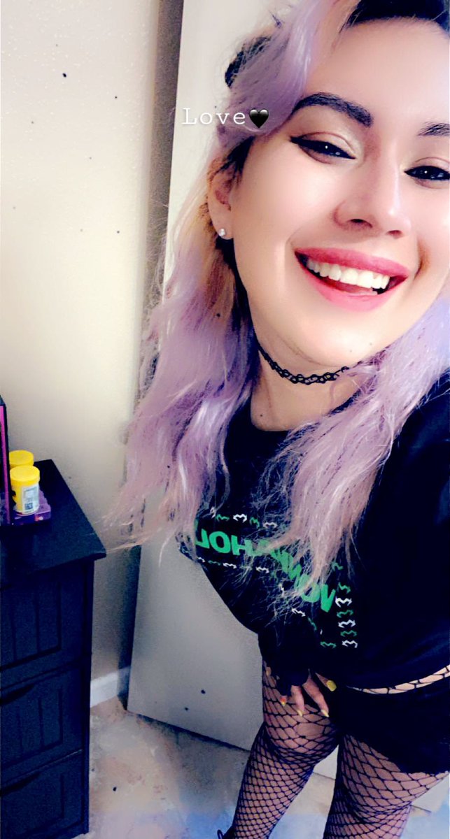 geliicaa_'s tweet photo. Catch me at #800live tonight https://t.co/wyLYC8eY67