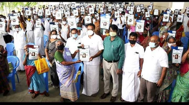 AbiseSelvam's tweet photo. தமிழ்நாட்டிலேயே அதிகபட்சமாக கரூரில் தான் 45.000 பேருக்கு முதியோர் உதவித்தொகை, விதவை உதவித்தொகை வழங்கப்பட்டுள்ளது.

இந்த சாதனையை சத்தமின்றி நிகழ்த்தி காட்டியவர்  #MR_விஜயபாஸ்கர் அவர்கள்

#VOTEforMRV https://t.co/covSHH3Zvr