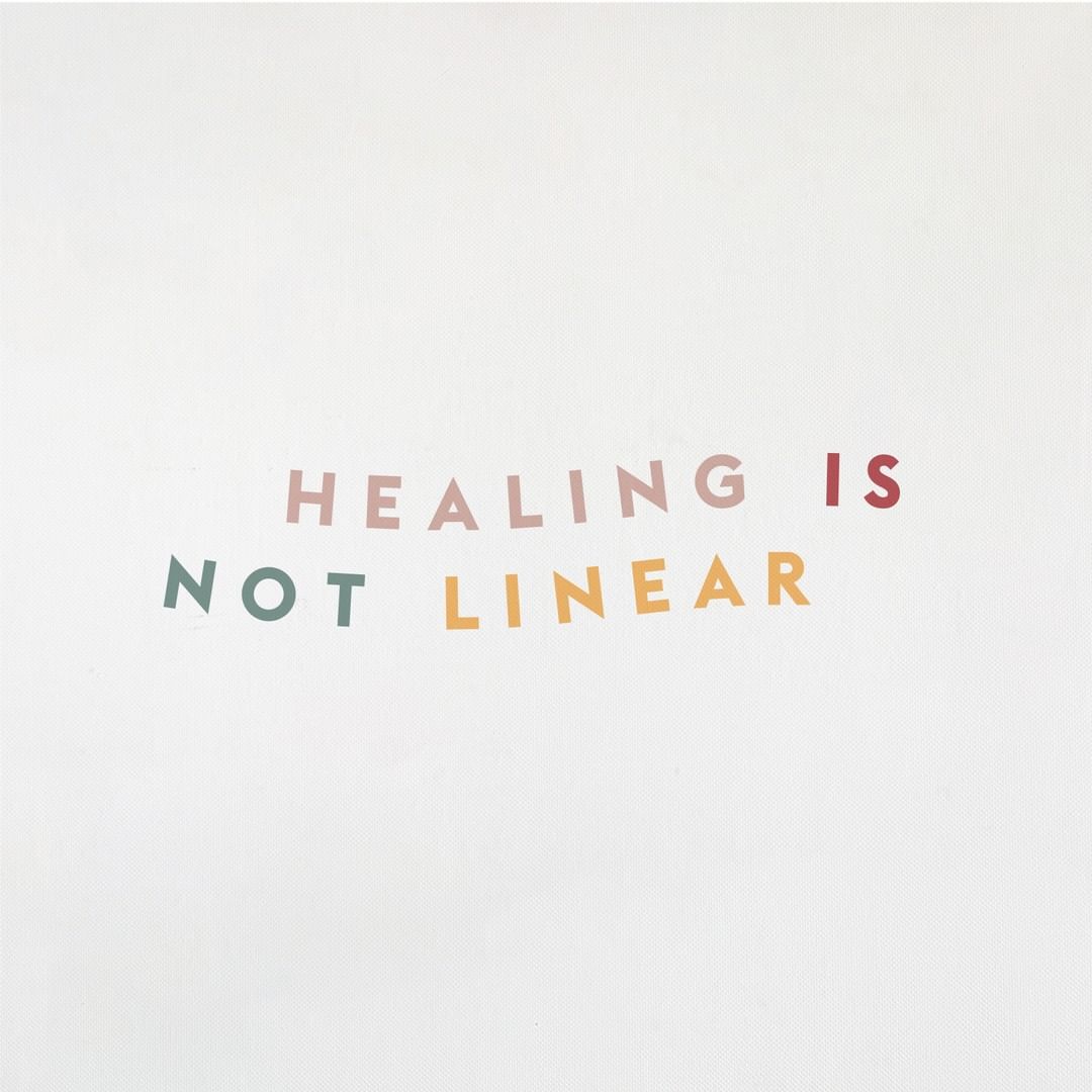 AnickeNovi's tweet photo. One of the biggest misconceptions people have about healing is this idea that it’s a story with a clear beginning and end and only a positive trajectory in-between. In reality, healing is never a straight path. Healing is an evolution. It’s not a race. Even when you take two  ... https://t.co/DTFjrIdRyd