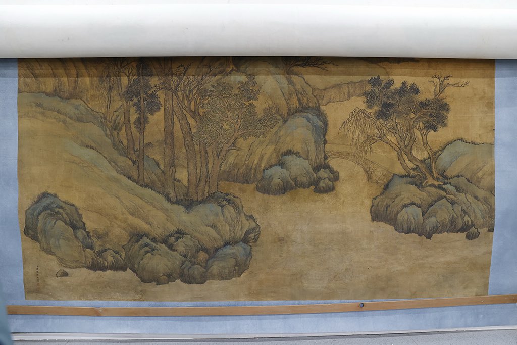 PalaceMuseum_'s tweet photo. The @PalaceMuseum_ recently restored a giant wall painting through modern technologies after non-destructive and non-invasive examinations. Created by 18th-century court painter #JiangMaode, the painting depicts mountains and rivers, and normally decorates the #FuwangPavilion. https://t.co/JyaK1NDUfh