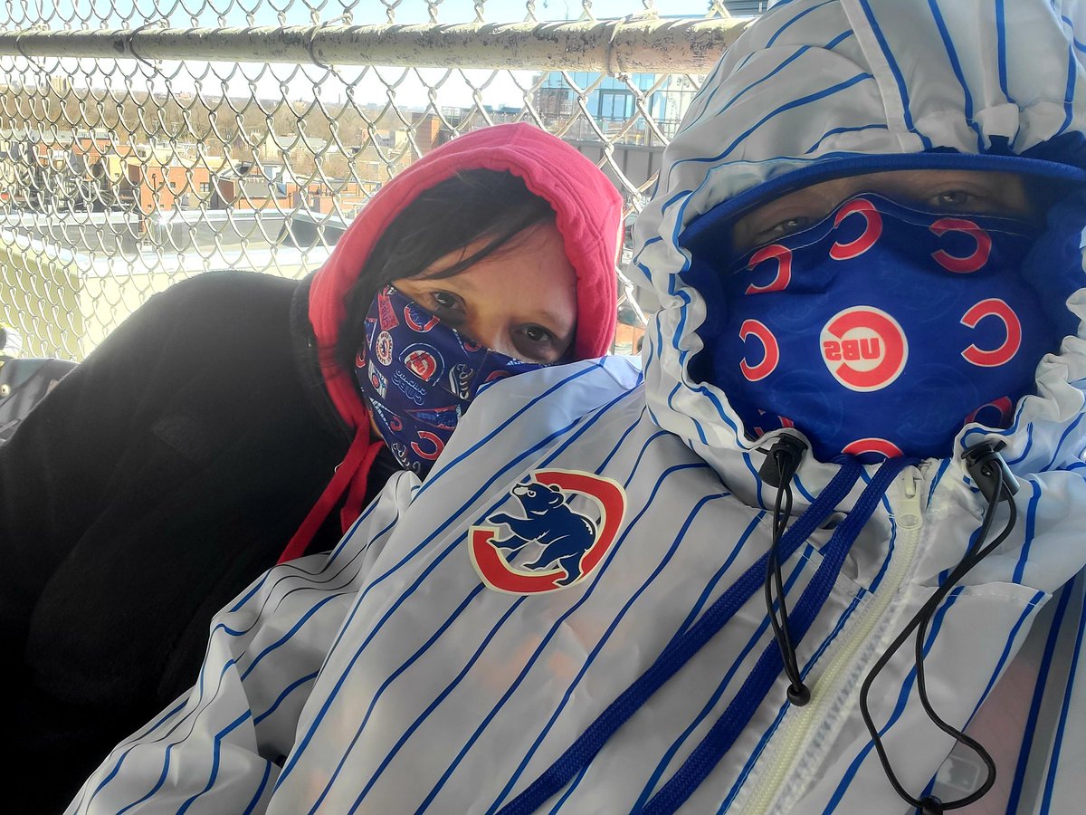 NathanLeemon's tweet photo. @Xposed It GrChCastro from Twitch and Roobet just freezing my balls off at Wrigley Field in Chicago!!!! https://t.co/38qaWaBEnQ