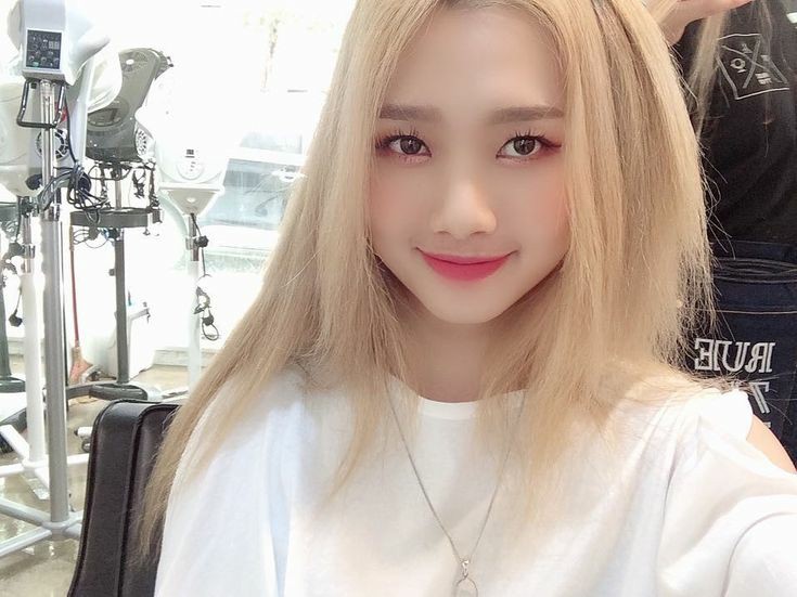 himanipatil8882's tweet photo. 🎉🎈🍬🍰🎉🎈🎊🎉🎊🎈💜🎊
🎊🎂Wish u Happy Birthday our🎉
💜💜💜👑 Queen 👑💜💜💜
🥂🎉👑🍰🎂🍬🎈🌷🥳🎊🎉🍬

@imqueenluc @zpop_official @Zpop_idols 
#ZStars #ZGirls #Zpop
#HappyQueenDay https://t.co/BkeGEeQ0Pz