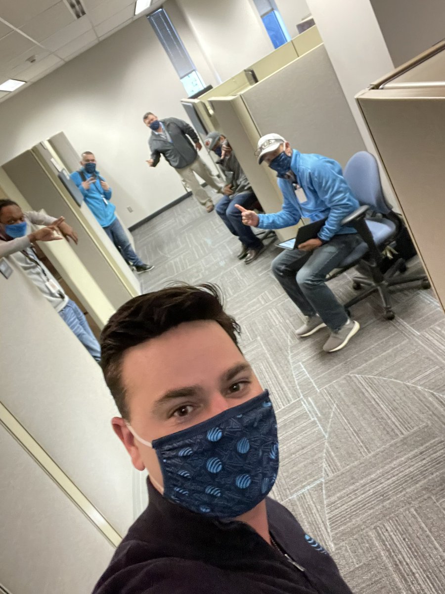 DanielT_919's tweet photo. Great morning with the crew! Pumped and ready to start April off right! #Royalty #KCKingdom #IHX https://t.co/8oXLn6M3af