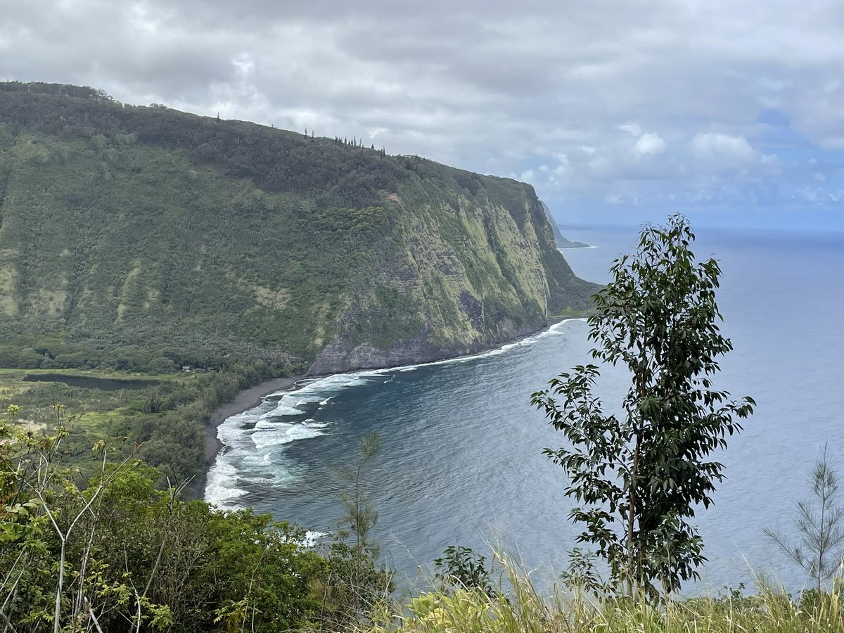 jameskwaters1's tweet photo. Wonderful day in Kona Hawaii @cher @primo2009  #chercrew https://t.co/IKuVgWjIqe