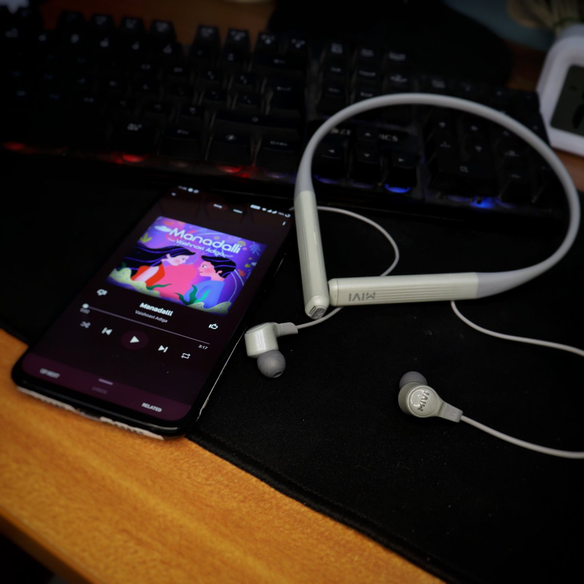 rawtechteam's tweet photo. Mivi Collar 2 Wireless earphone

For More Details Watch video On youtube
https://t.co/u2VtHign5C
Or
Visit https://t.co/PBGd7mGt36

@mivi
#mivi #pushthelimits https://t.co/czdAeO4b9b