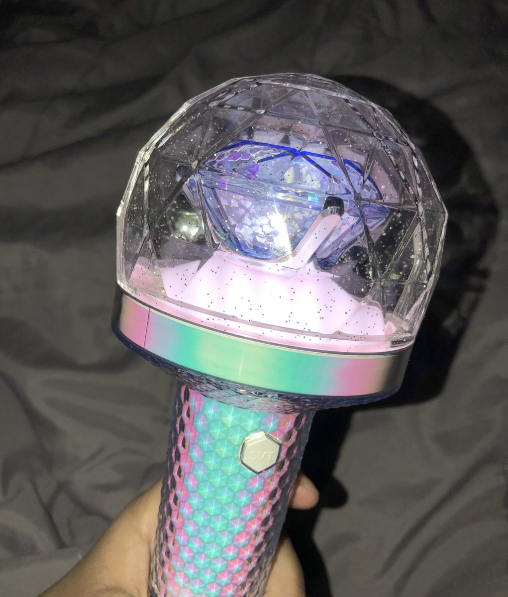 seokjinsflower's tweet photo. iβm kinda late, but just wanted to say thank you to @FySeokminGos!π
My Carat bong arrived safely! Itβs so beautiful!π#FYS_PROOF https://t.co/n6LpJu5pZc