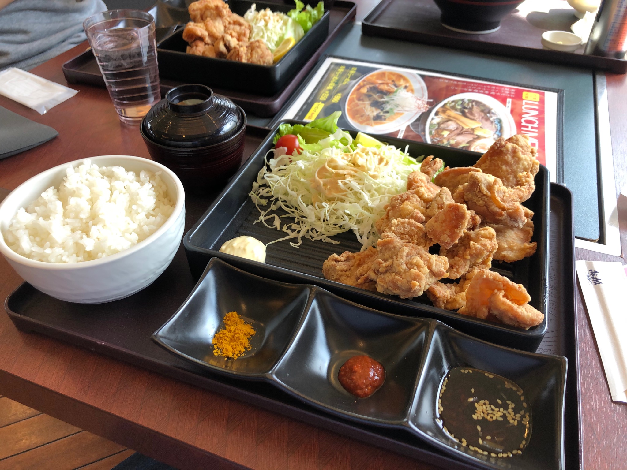 すがわらひろゆき ザンギ アサヒビール園 白石はまなす館サン突入 鷄の唐揚げ定食10個入りは610円 ランチタイムは とキャベツ おかわりokであります アサヒビール園白石はまなす館 さっくさく わっしわし 4月2日 大変美味しくいただきました
