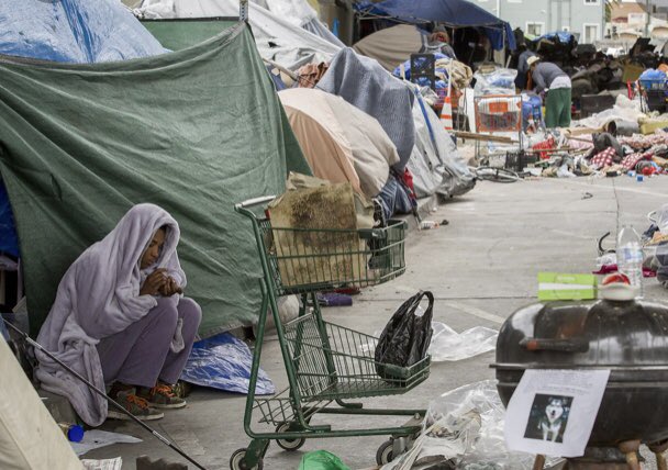 JjMarEst's tweet photo. @NormaJTorres @nayibbukele En fin la hipocresía señora @NormaJTorres porque acá no resuelve este problema, es California o necesita lentes también para ver esto, señora hipócrita https://t.co/lVi5aEre4n
